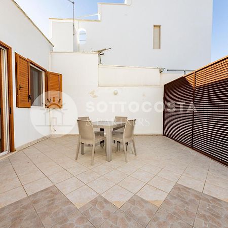 Giorni Salentini Acomodação com café da manhã Torre Lapillo Exterior foto